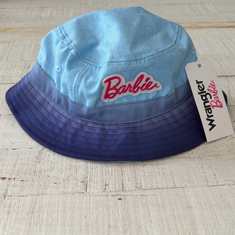 Wrangler x Barbie NWT Bucket Hat One‎ Size Blue Ombré Logo Patch Lightweight